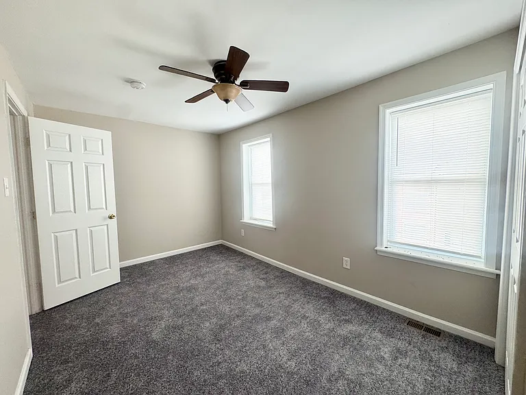 3510 Wallace St — Photo 44