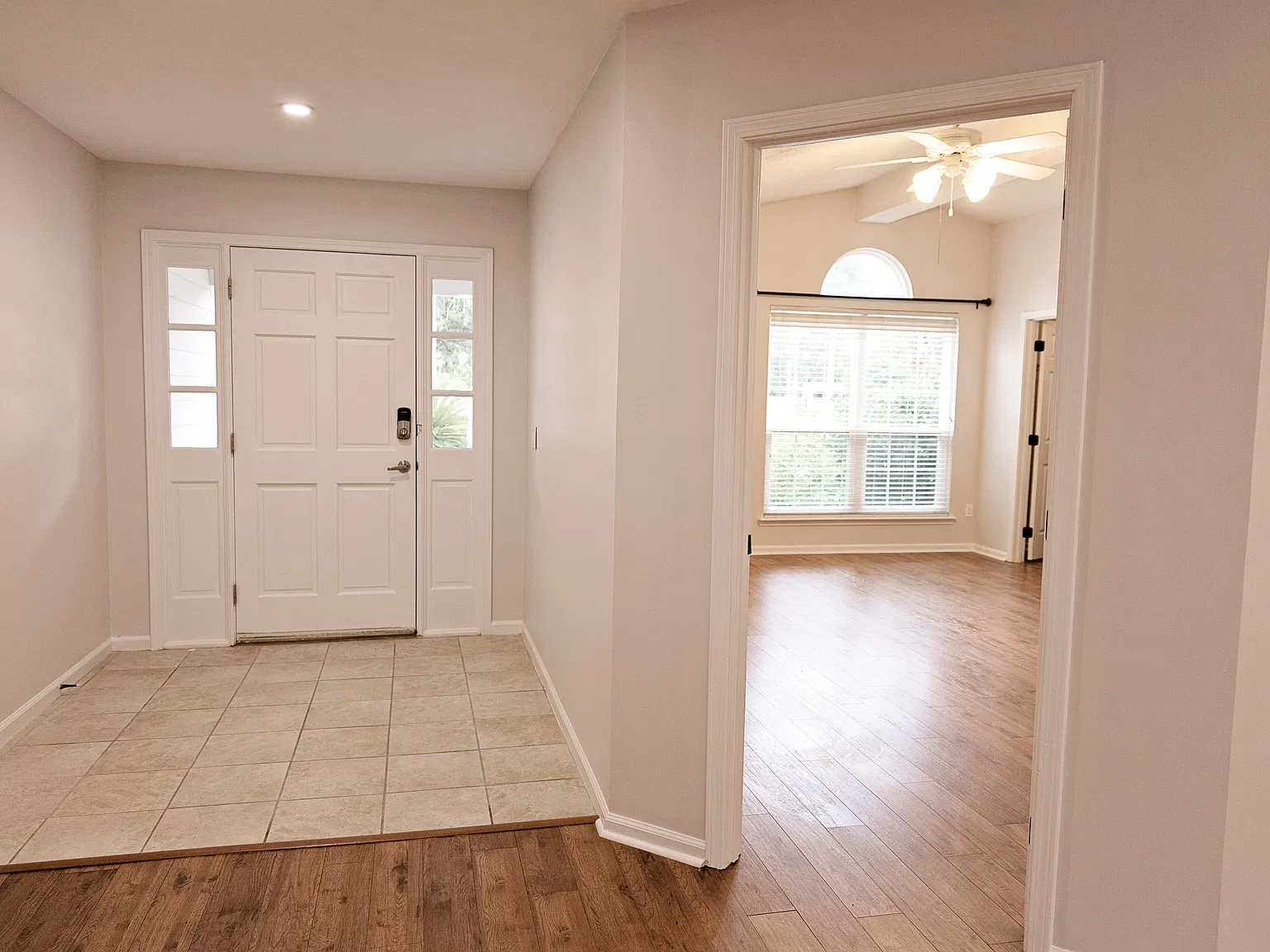 3 bed, 1828 sqft, $2,395 — Photo 3