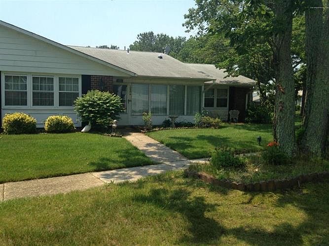 1st image of 1090B Argyll Cir