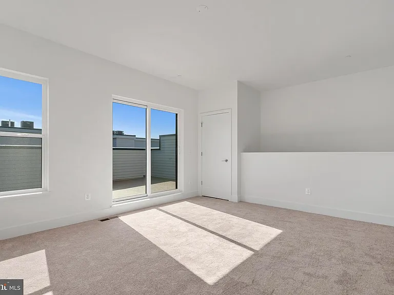 2038 Tysons Ridgeline Rd — Photo 6