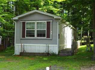 148 Spruce St, Greentown, PA 18426