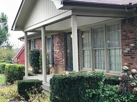 3rd image of 210 Hillcreek Ct