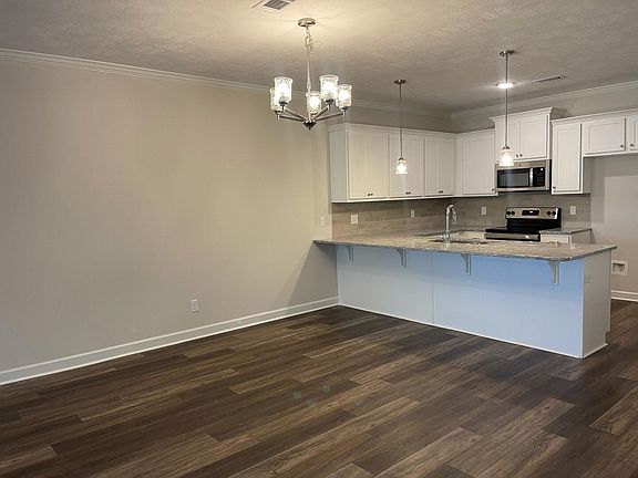3rd image of 3037 Stanhope Drive