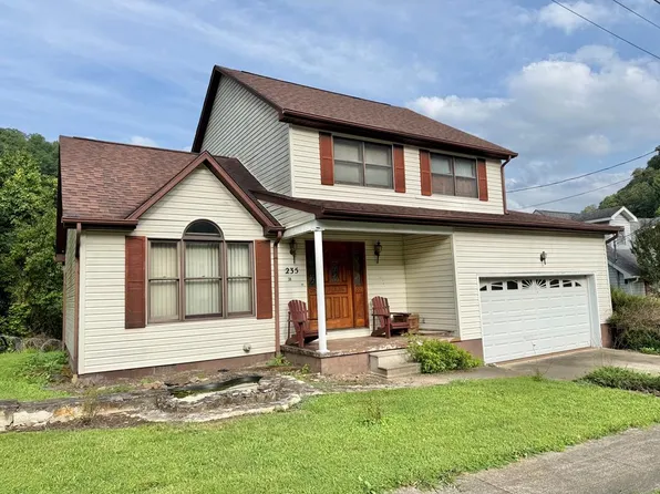 38 Retton Cir, Williamson, WV 25661