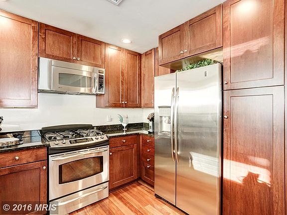 4th image of 513 W Broad St APT 614