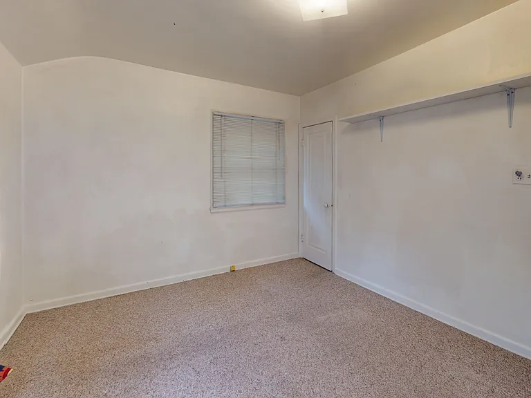 2525 S Clayton St — Photo 19