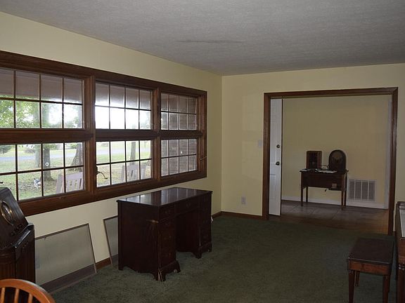 5th image of 3635 Laurel Oak Ln