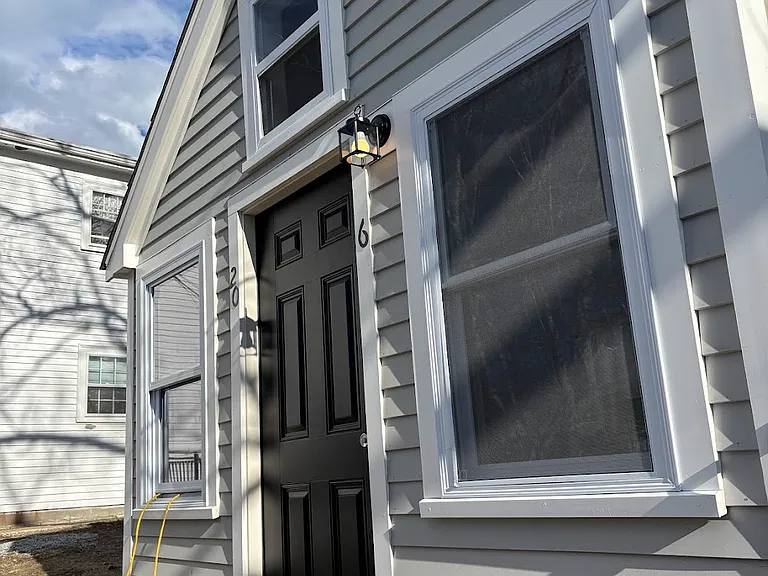 20 Pleasant St — Photo 2