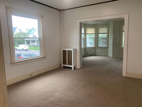 2nd image of 661 N Main Ave #1