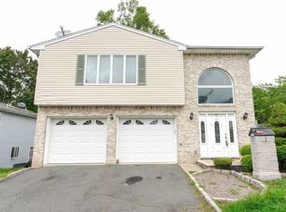 2 Patricia Ct #2, Carlstadt, NJ 07072