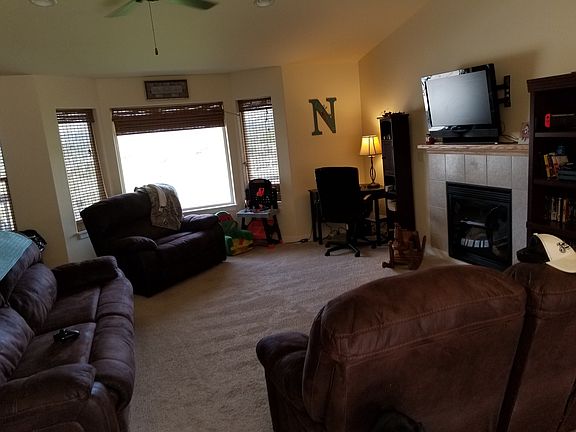 4th image of 838 SW Sunnyside Dr