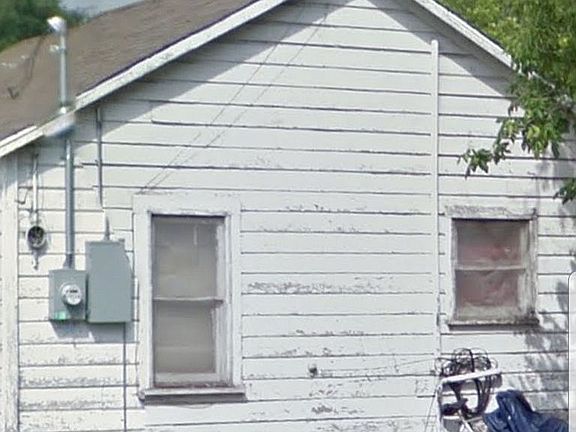 4th image of 716 E Collin St