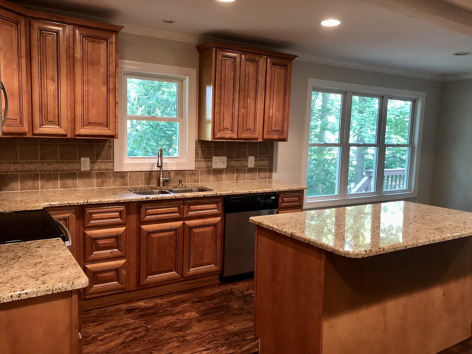 4 bed, 2110 sqft, $2,525 — Photo 4
