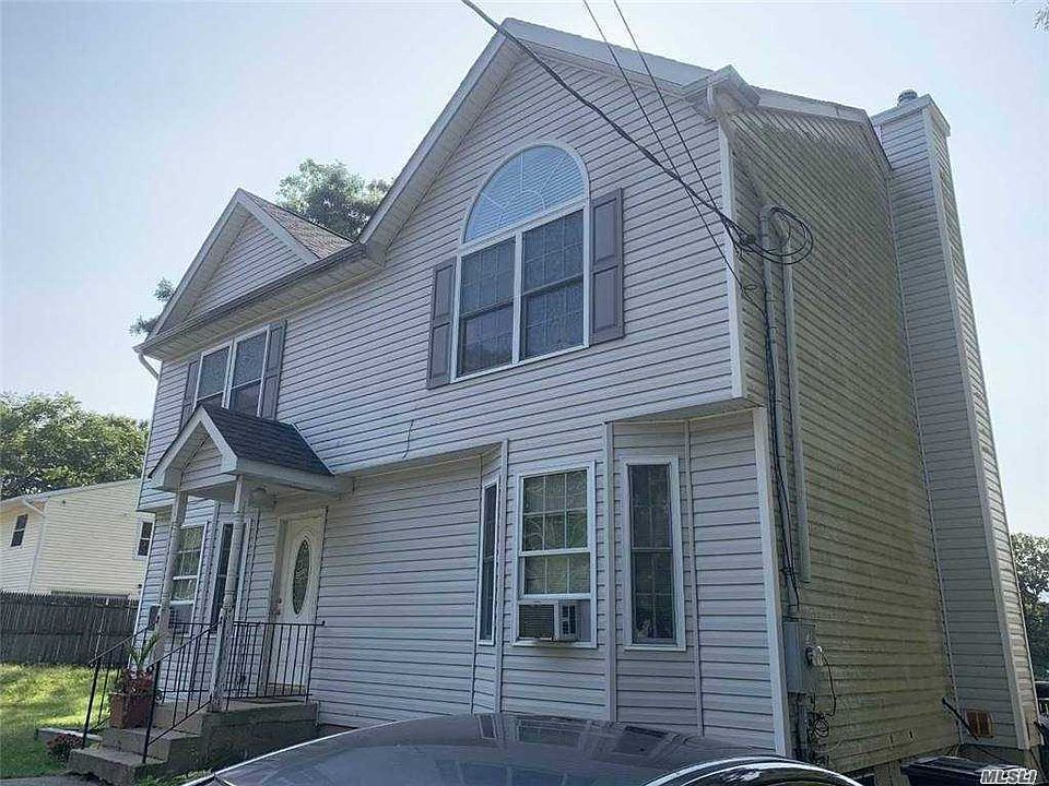 2nd image of 44 Gray Ave
