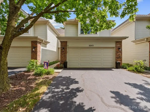 2243 Seaver Ln, Hoffman Estates, IL 60169