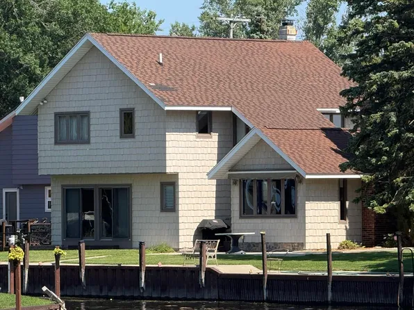 162 Bay Shore Dr, Bay City, MI 48706