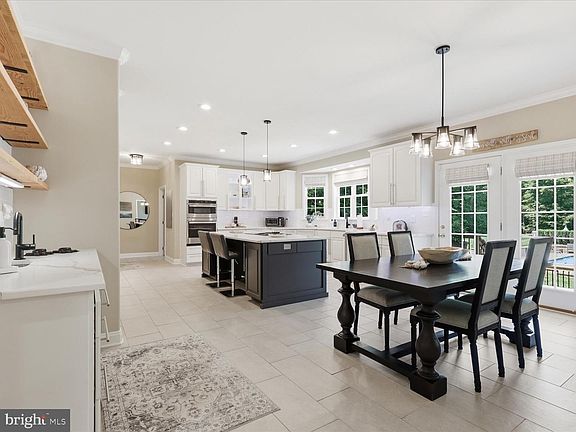 5th image of 99 Brookesmill Ln