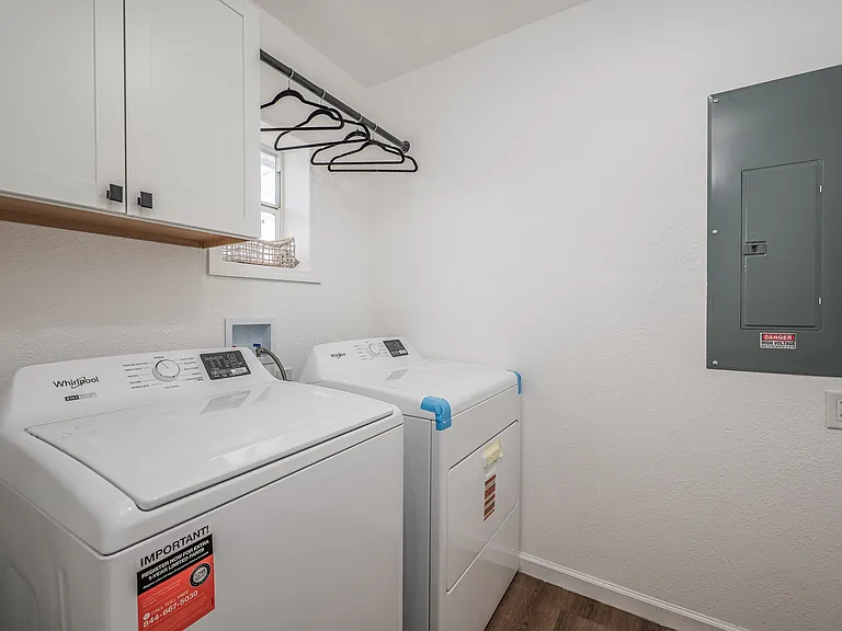 1811 Rhoades Ter — Photo 8