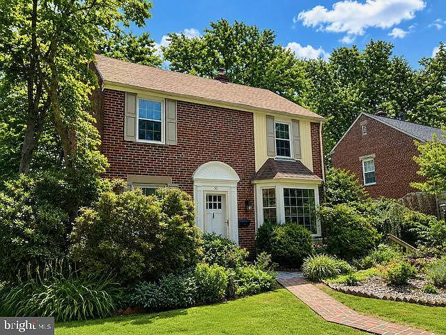 30 Hurst Rd