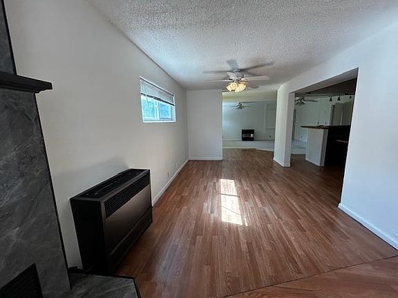 5th image of 856 Willow St