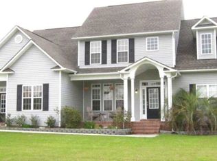 207 Middle Ridge Dr, Hubert, NC 28539