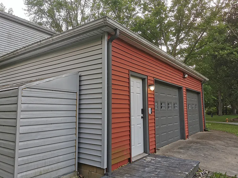 49 Edgewood Ct — Photo 2