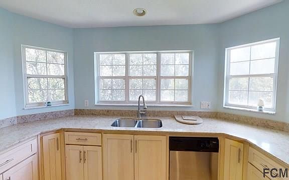 5th image of 2416 S Daytona Ave