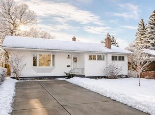 1571 NE Windsor St NW, Calgary, AB T2N 3X5