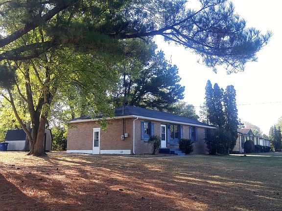 2nd image of 608 Shoma Dr