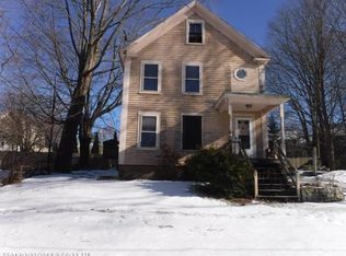 21 1st St, Berwick, ME 03901