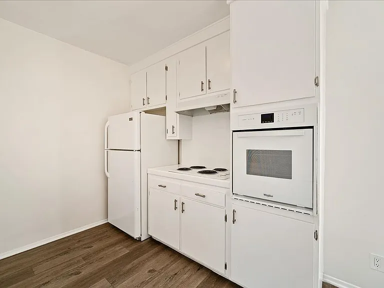 1831 Federal Ave #17 — Photo 3