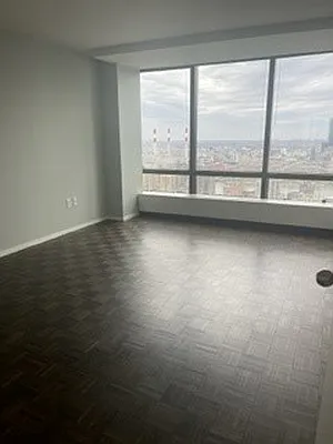 Rented by Solow Realty | media 14