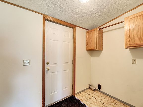 2nd image of 2730 Winslow Ave