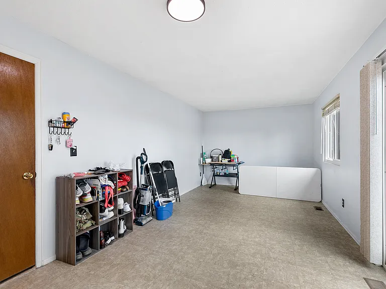 4850 Witches Hollow Ln — Photo 13