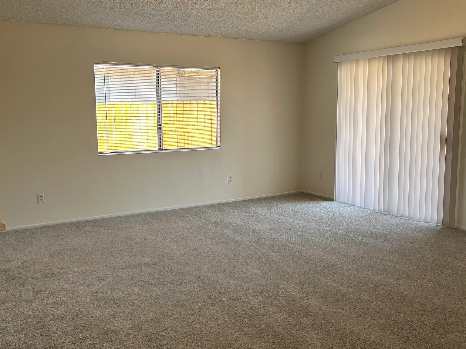 3 bed, 1317 sqft, $2,800 — Photo 2