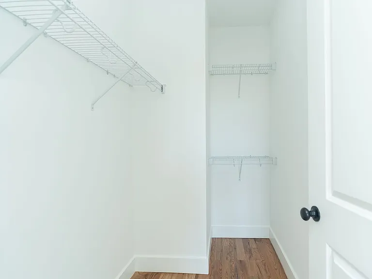 1039 Montague Pl — Photo 32