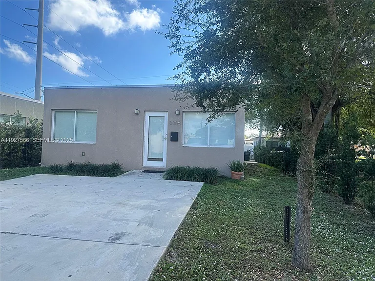 2206 Simms St — Photo 1