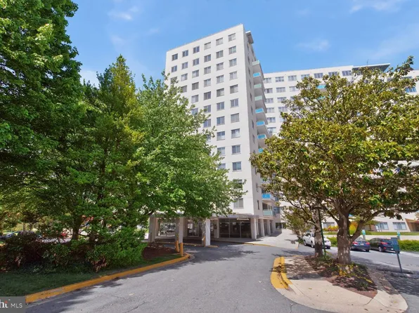 10201 Grosvenor Pl APT 720, Rockville, MD 20852