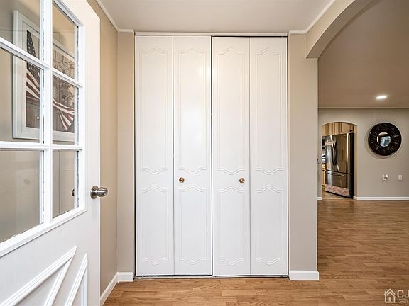 4th image of B Sheffield Ct #1002