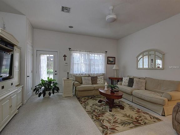 4th image of 758 Winding Willow Dr