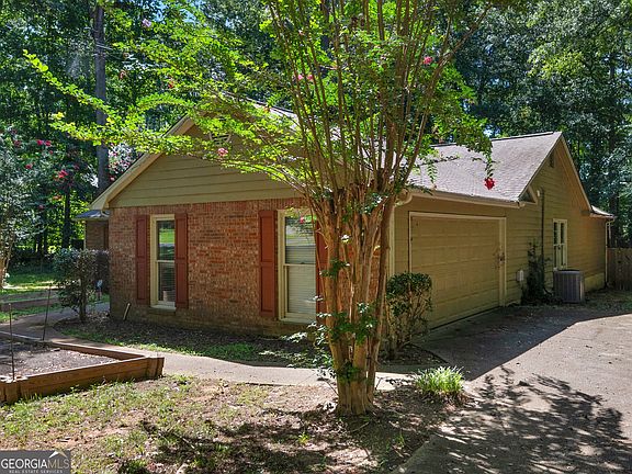 2nd image of 351 Waterford Dr