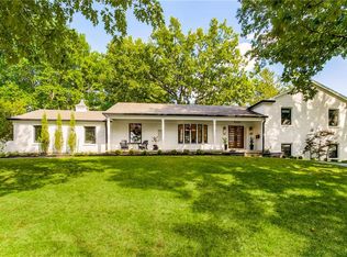10337 Mohawk Ln, Leawood, KS 66206