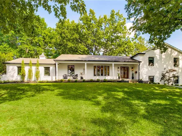 10337 Mohawk Ln, Leawood, KS 66206