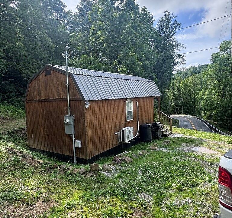 4th image of 11147 State Route 40 E