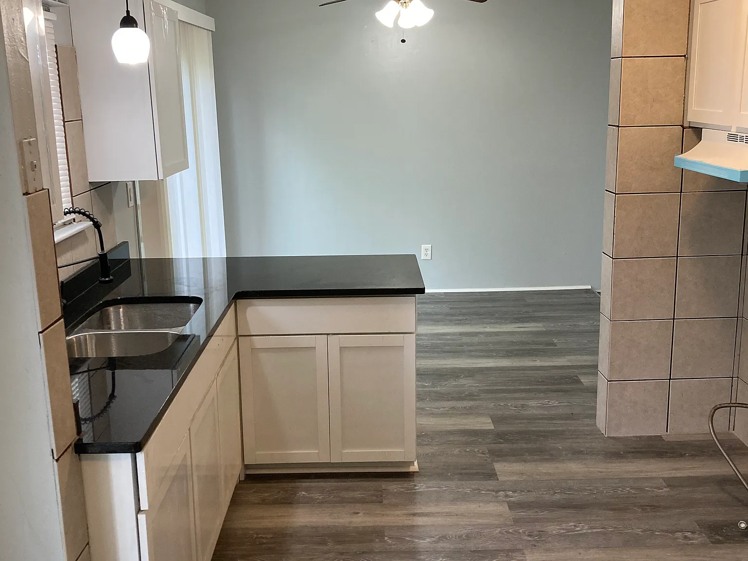 4 bed, 1200 sqft, $1,595 — Photo 3