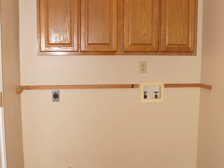 1221 Clearwater Ln — Photo 24