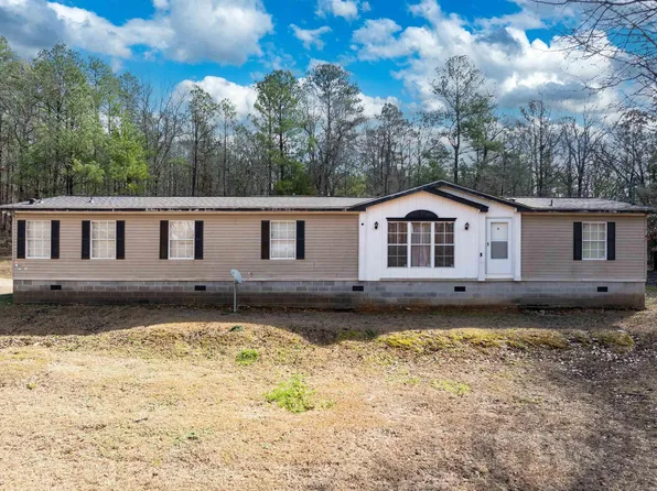 470 Strong Rd, Talladega, AL 35160