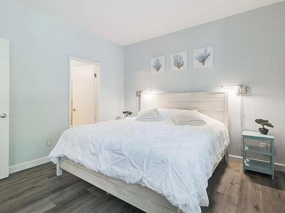 5th image of 7110 Cross Creek Cir APT A