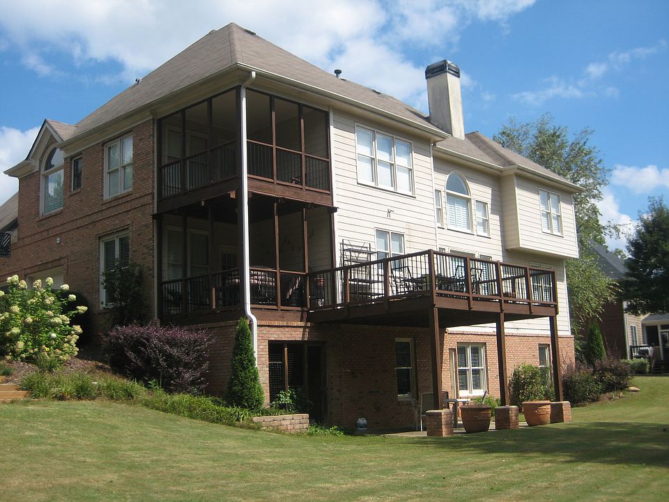 2nd image of 405 Hickory Fairway Ct