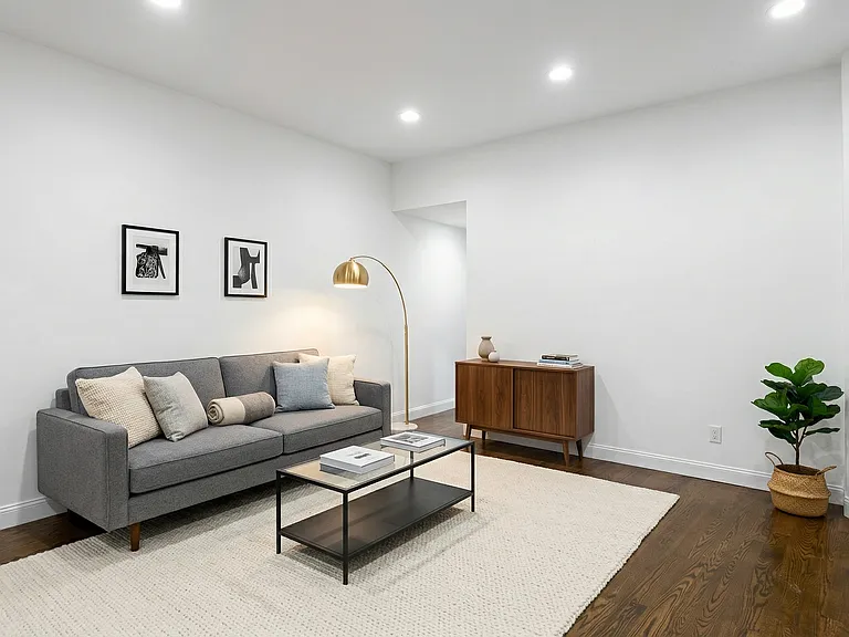 160 E 103rd St #1 — Photo 2